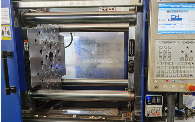 Magnetic Clamping Plates for Quick Mold Change on 200T Haitian IMM